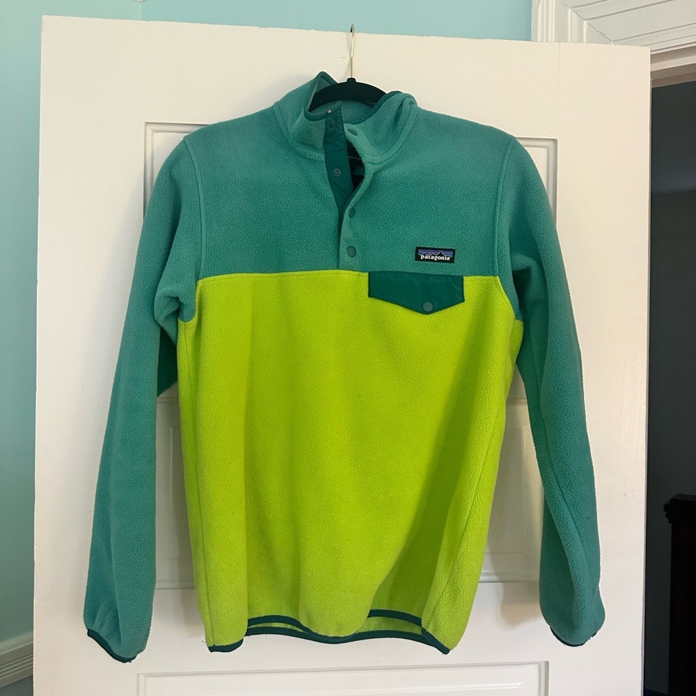 Patagonia Size Small Quarter-zip button up